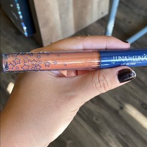 Luna By Luna Lipgloss in Venus